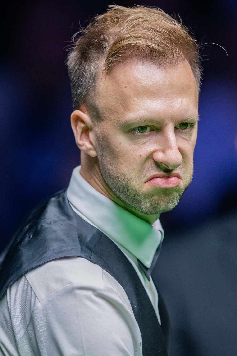 走选手通过 走选手通过